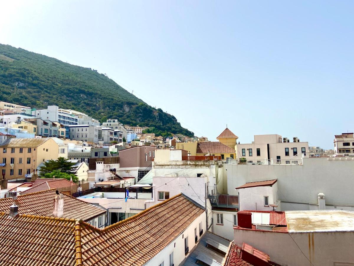 Stunning City Centre Penthouse With Private Balcony - Grand Central House Apartment Gibraltar Exterior photo