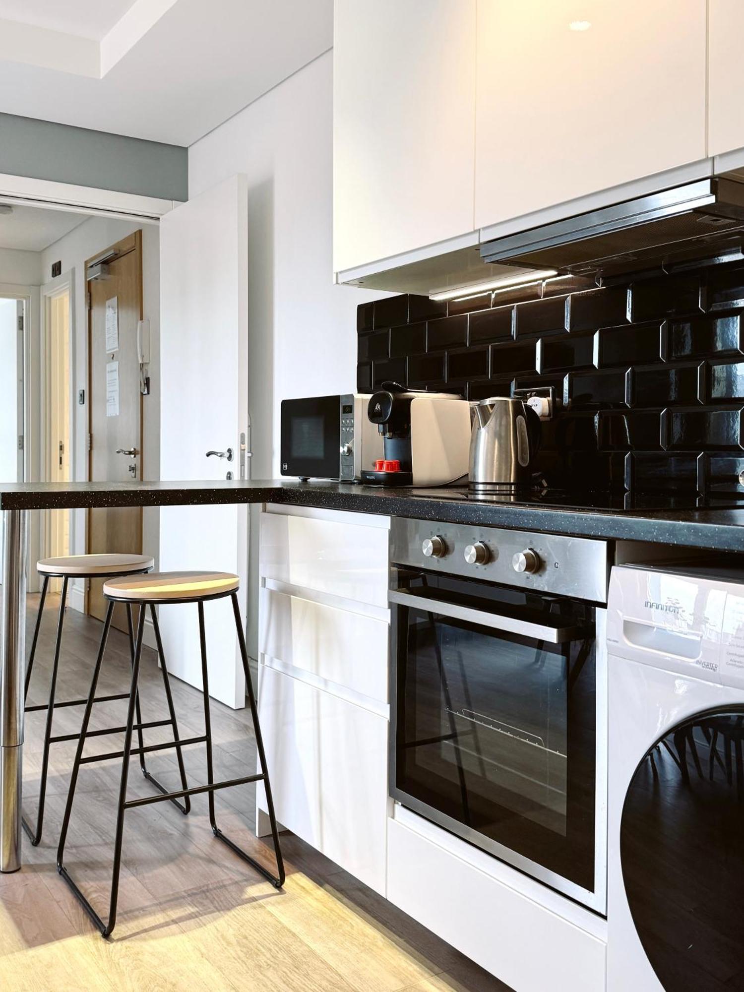 Stunning City Centre Penthouse With Private Balcony - Grand Central House Gibraltar Exterior photo